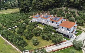 Mola Kalyva Suites